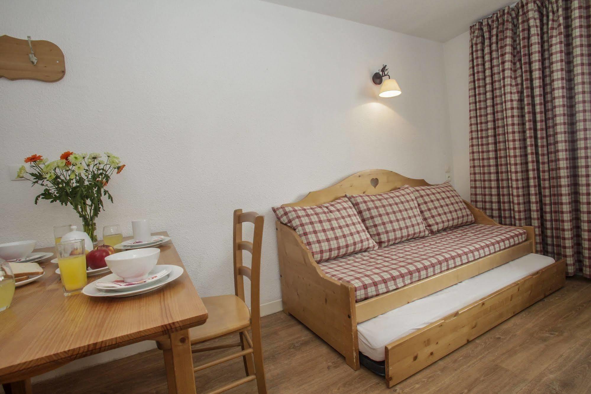 Residence Odalys Le Rond Point Des Pistes 티뉴 외부 사진