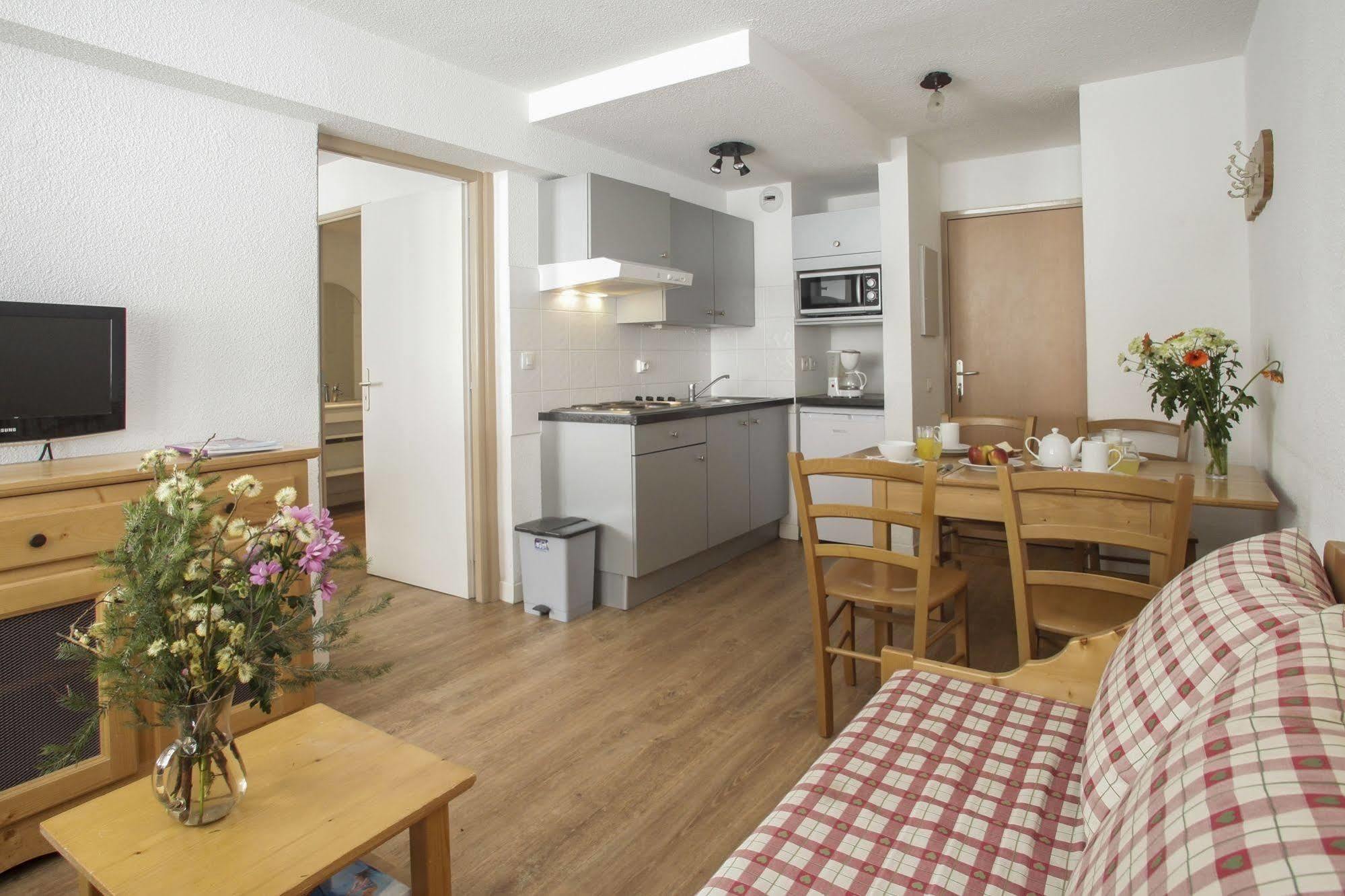 Residence Odalys Le Rond Point Des Pistes 티뉴 외부 사진