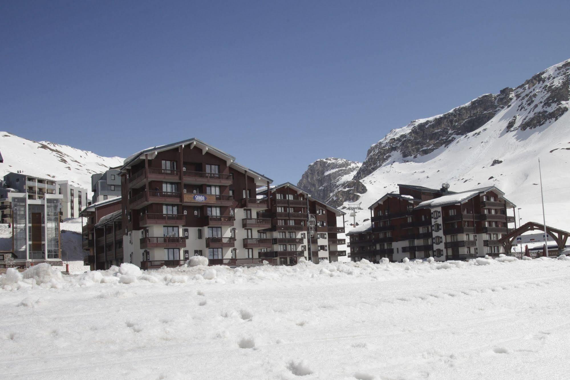 Residence Odalys Le Rond Point Des Pistes 티뉴 외부 사진