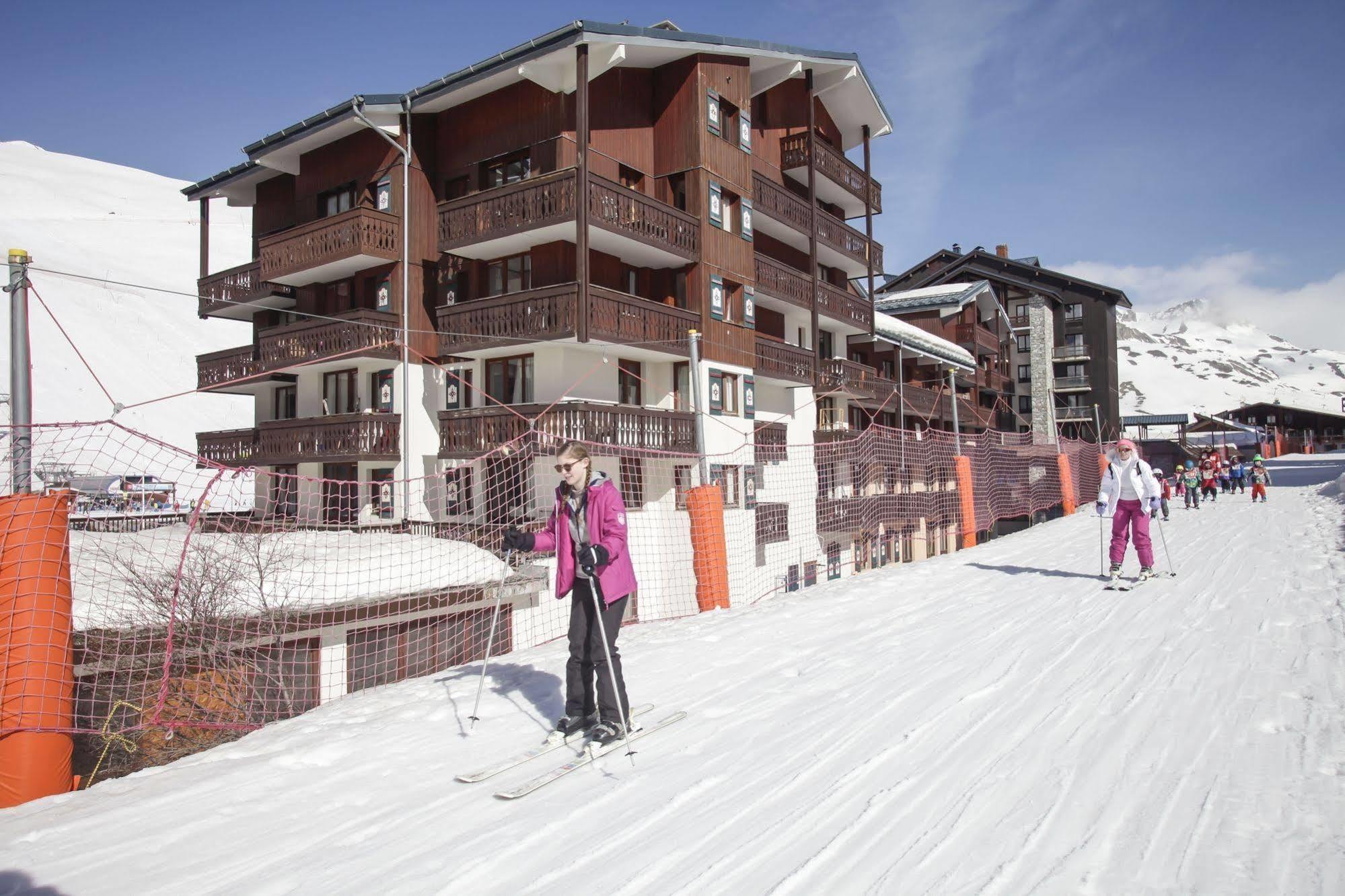 Residence Odalys Le Rond Point Des Pistes 티뉴 외부 사진